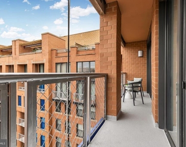 631 D Street Nw - Photo Thumbnail 4