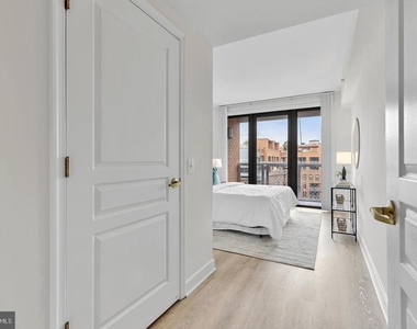 631 D Street Nw - Photo Thumbnail 9