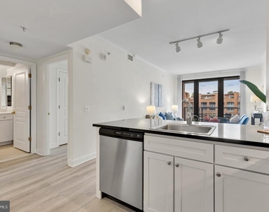 631 D Street Nw - Photo Thumbnail 5