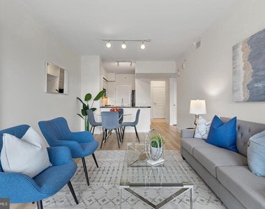 631 D Street Nw - Photo Thumbnail 3