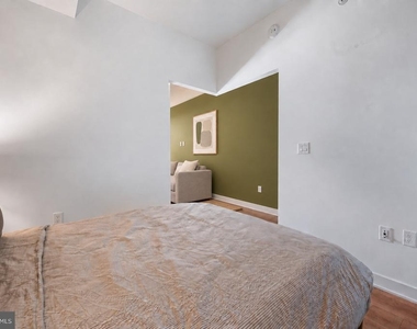 2030 Nw 8th Street Nw - Photo Thumbnail 7
