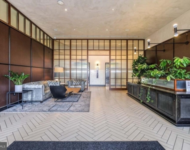 2030 Nw 8th Street Nw - Photo Thumbnail 3