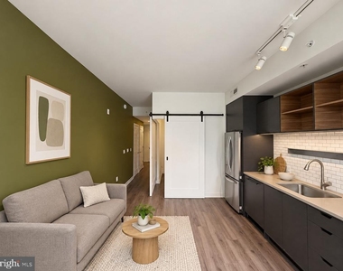 2030 Nw 8th Street Nw - Photo Thumbnail 5