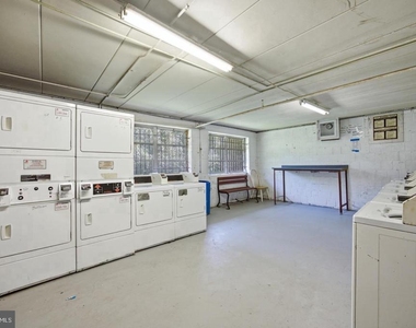 1307 Congress Street Se - Photo Thumbnail 19