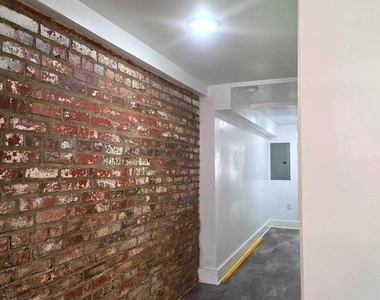 1204 Monroe Street Nw - Photo Thumbnail 5