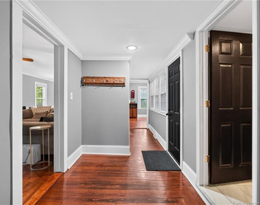 423 E Edinborough Avenue - Photo Thumbnail 14