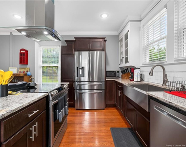 423 E Edinborough Avenue - Photo Thumbnail 29