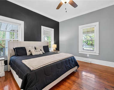 423 E Edinborough Avenue - Photo Thumbnail 8