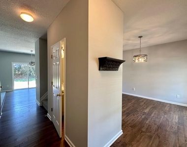 816 Vonkramer Court - Photo Thumbnail 4