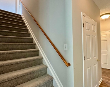 816 Vonkramer Court - Photo Thumbnail 14