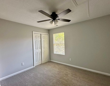 816 Vonkramer Court - Photo Thumbnail 18