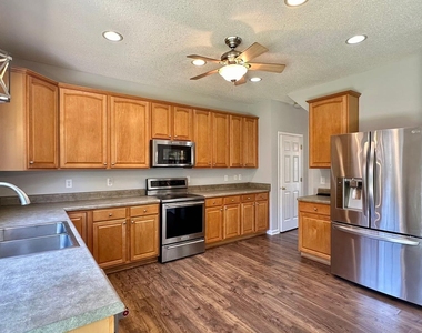 816 Vonkramer Court - Photo Thumbnail 10