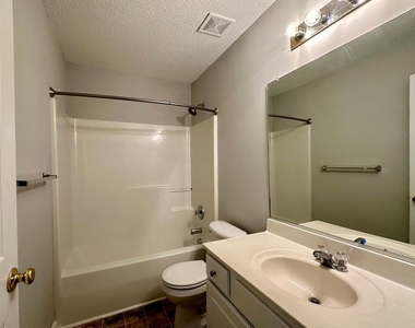 816 Vonkramer Court - Photo Thumbnail 19
