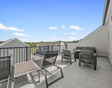 1418 Grove Village Road - Photo Thumbnail 25
