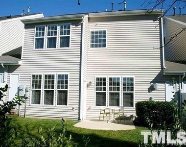 206 Royal Tower Way - Photo Thumbnail 15