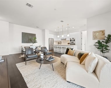800 Embassy Dr - Photo Thumbnail 4