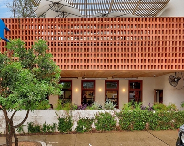 800 Embassy Dr - Photo Thumbnail 29