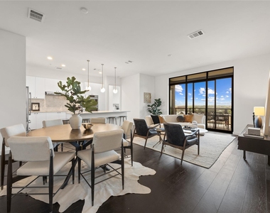 800 Embassy Dr - Photo Thumbnail 2