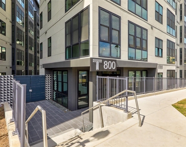 800 Embassy Dr - Photo Thumbnail 21