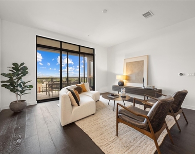 800 Embassy Dr - Photo Thumbnail 3