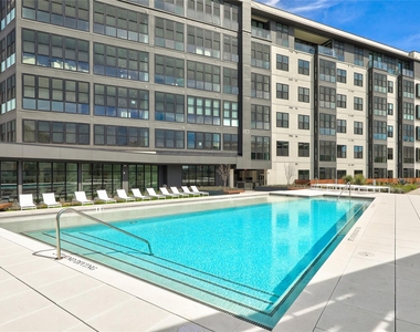 800 Embassy Dr - Photo Thumbnail 23