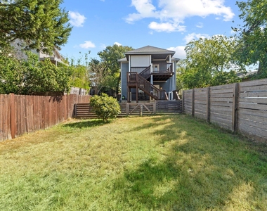1810 Harvey St - Photo Thumbnail 7