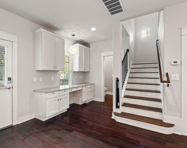 1810 Harvey St - Photo Thumbnail 21
