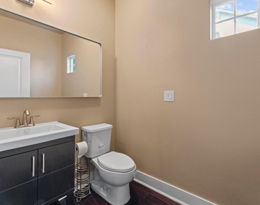 1810 Harvey St - Photo Thumbnail 33