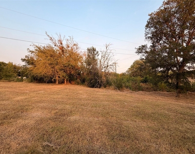 206 Shiloh Rd - Photo Thumbnail 2