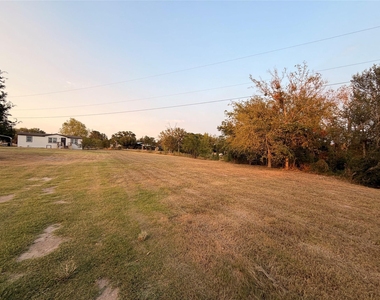 206 Shiloh Rd - Photo Thumbnail 3