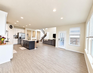 4015 Wild Bloom Rd - Photo Thumbnail 7