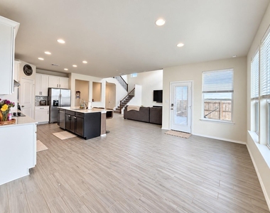 4015 Wild Bloom Rd - Photo Thumbnail 13