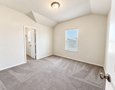 4015 Wild Bloom Rd - Photo Thumbnail 21