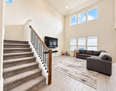 4015 Wild Bloom Rd - Photo Thumbnail 3