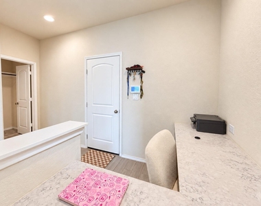 4015 Wild Bloom Rd - Photo Thumbnail 8