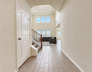 4015 Wild Bloom Rd - Photo Thumbnail 2