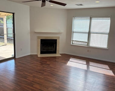 2114 Cottontail Dr - Photo Thumbnail 7