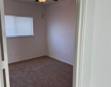 2114 Cottontail Dr - Photo Thumbnail 14