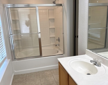 2114 Cottontail Dr - Photo Thumbnail 13