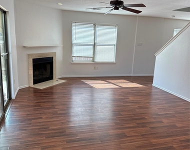 2114 Cottontail Dr - Photo Thumbnail 5