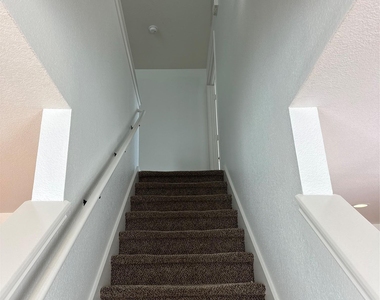 2114 Cottontail Dr - Photo Thumbnail 10