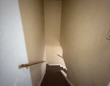 139 Elm Dr - Photo Thumbnail 2