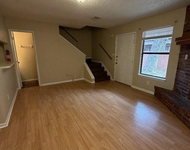 139 Elm Dr - Photo Thumbnail 9