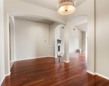 725 Botany Bay Cir - Photo Thumbnail 12