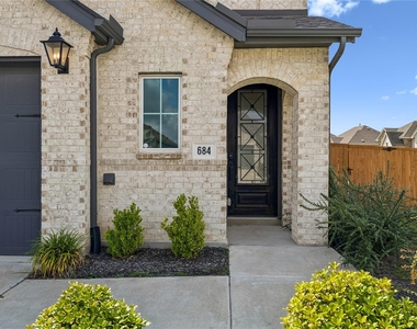 684 Billowing Way - Photo Thumbnail 2
