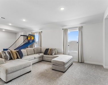684 Billowing Way - Photo Thumbnail 29