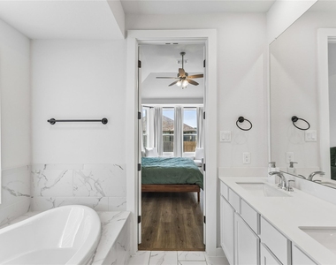684 Billowing Way - Photo Thumbnail 23