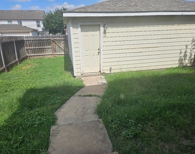 18732 Imperial Eagle Ln - Photo Thumbnail 13