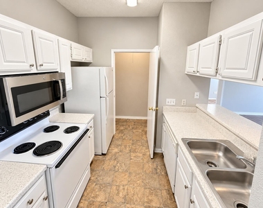 12166 Metric Blvd - Photo Thumbnail 3