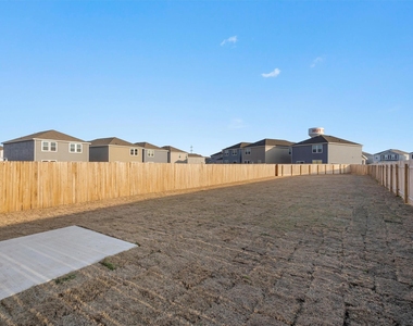 112 Pronghorn St - Photo Thumbnail 17